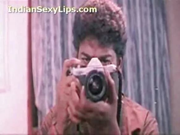 Fiilmii porno qaama saalaa Hindii Eeshiyaa ga'eessotaaf.