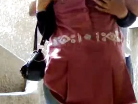 Hijaaba mana keessatti anal, hijaaba mana keessatti intala chubby wajjin wal qunnamtii saalaa.