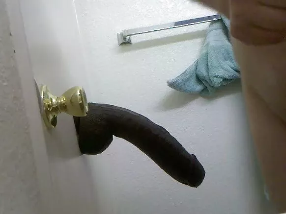 Dildo waliin bashannana qaama saalaa.