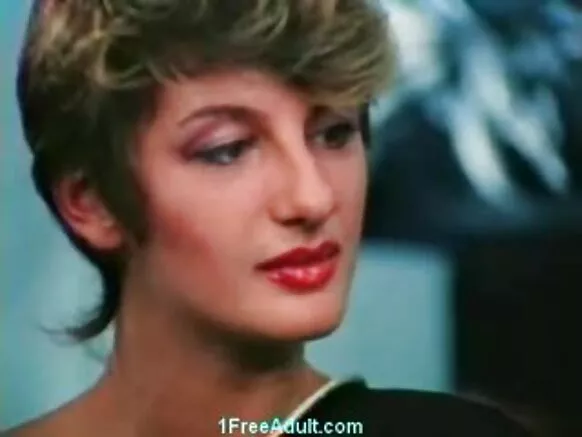 Classic blowjob fi walqunnamtii saalaa dachaa qaama saalaa, vintage HD scene shamarran 3 fi gurbaa 3 on 1 agarsiisu.