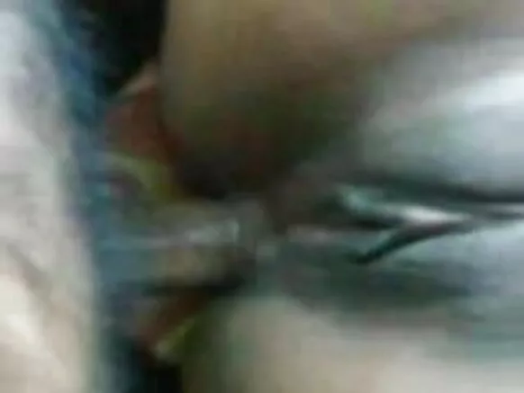 Sexy bilchaataa Hindii milf maamila waliin dhoksaa anal qaba.