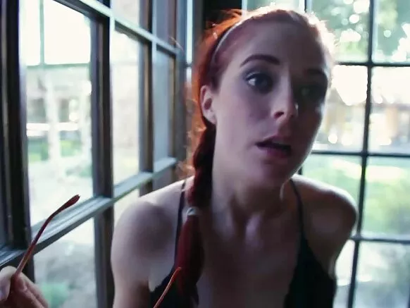 Penny Pax gowwoomfamtee fi harma gurguddaa waliin mana keessatti anal keessatti fucked.